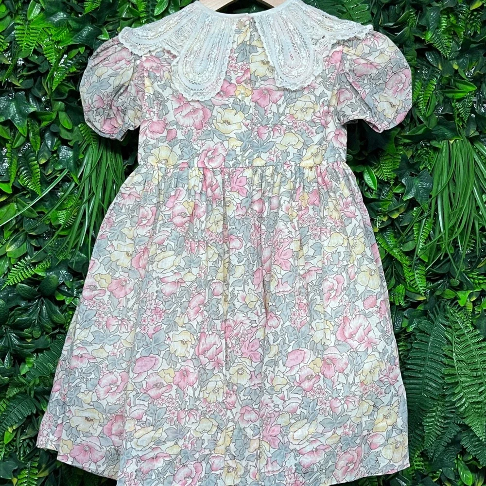 Vintage Girls Size 4 Floral Print Dress With Lace Collar Short Puff Sleeves 3168